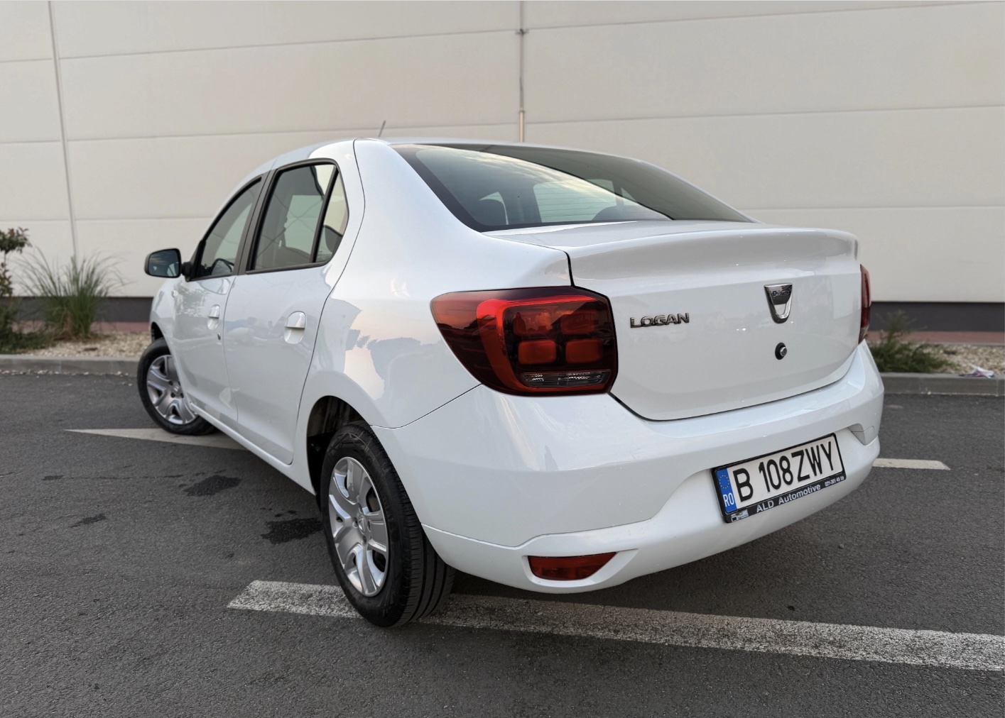 Dacia Logan 1.5 Blue dCi Laureate - Imagine 3