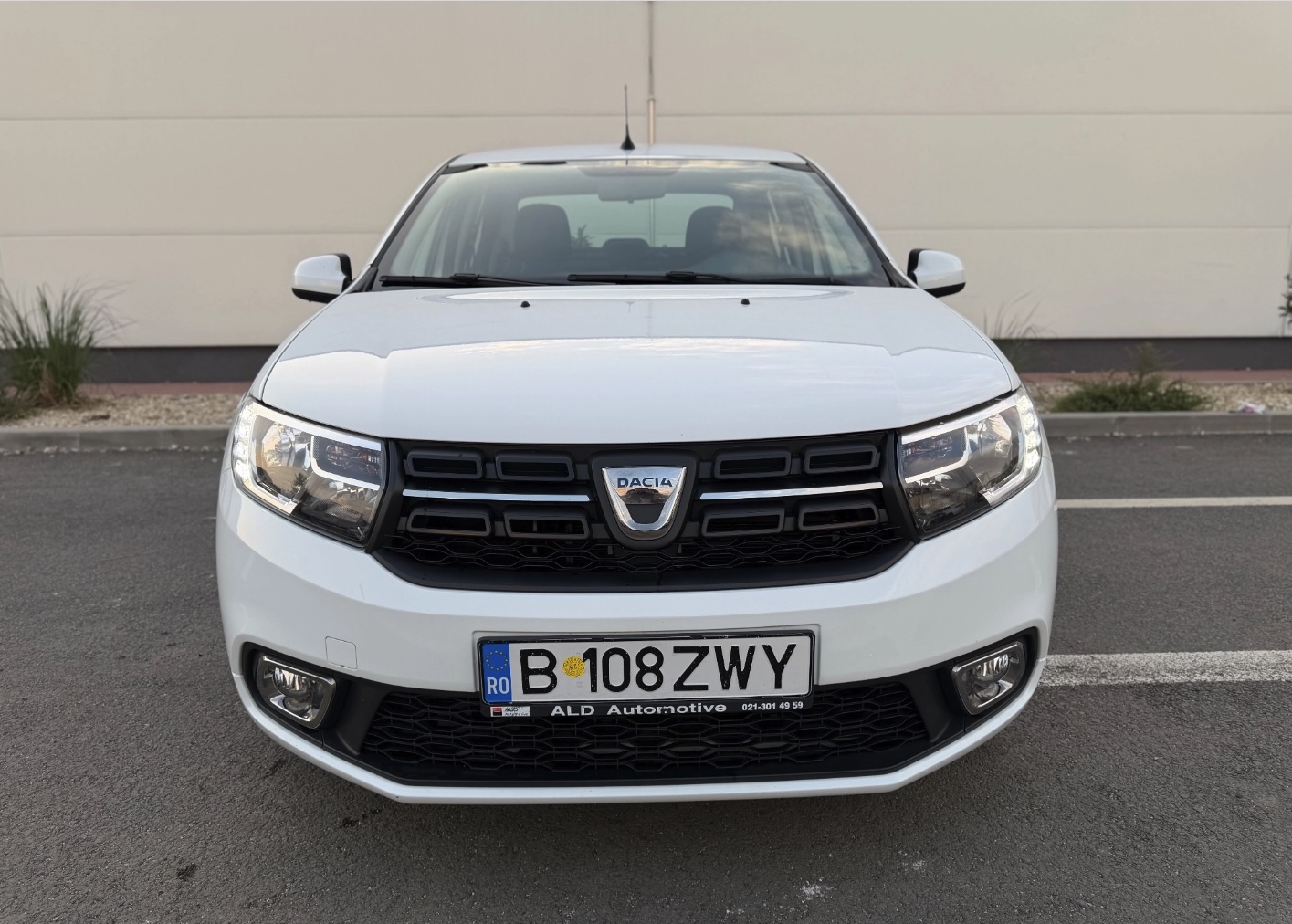 Dacia Logan 1.5 Blue dCi Laureate - Imagine 4