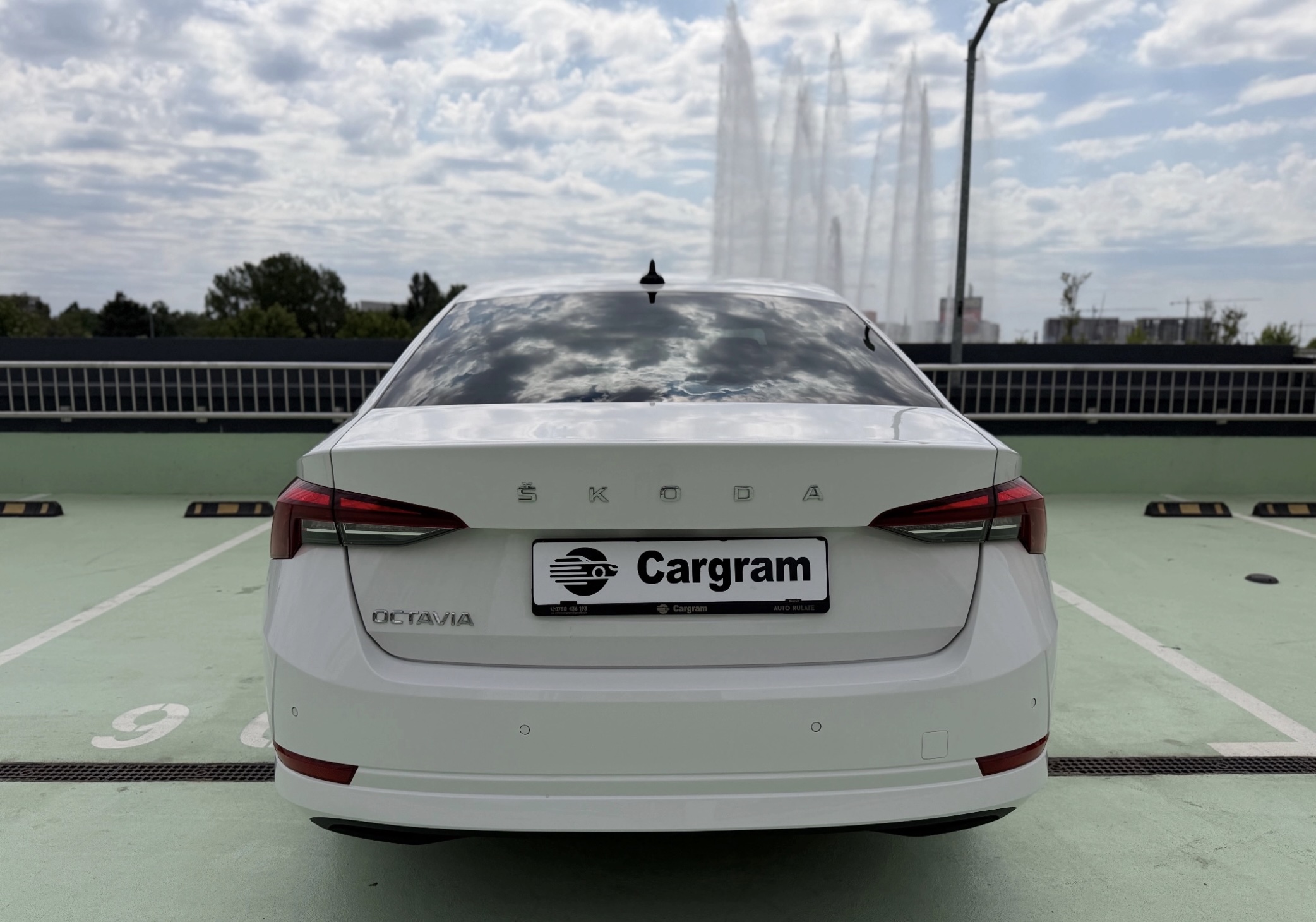 Skoda Octavia 2.0 TDI Ambition - Imagine 5