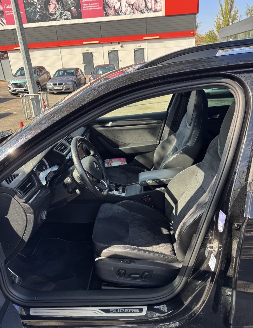 Skoda Superb Sportline - Imagine 10