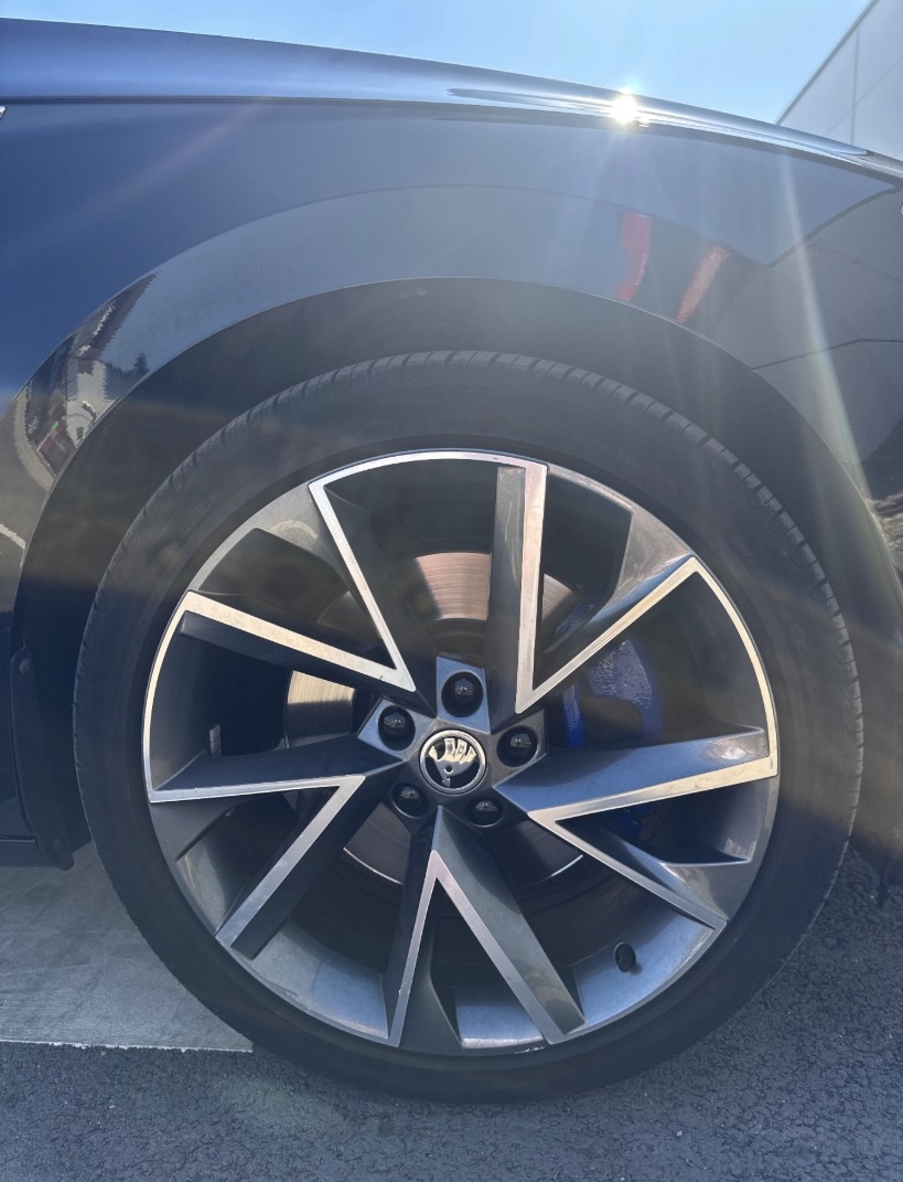 Skoda Superb Sportline - Imagine 19