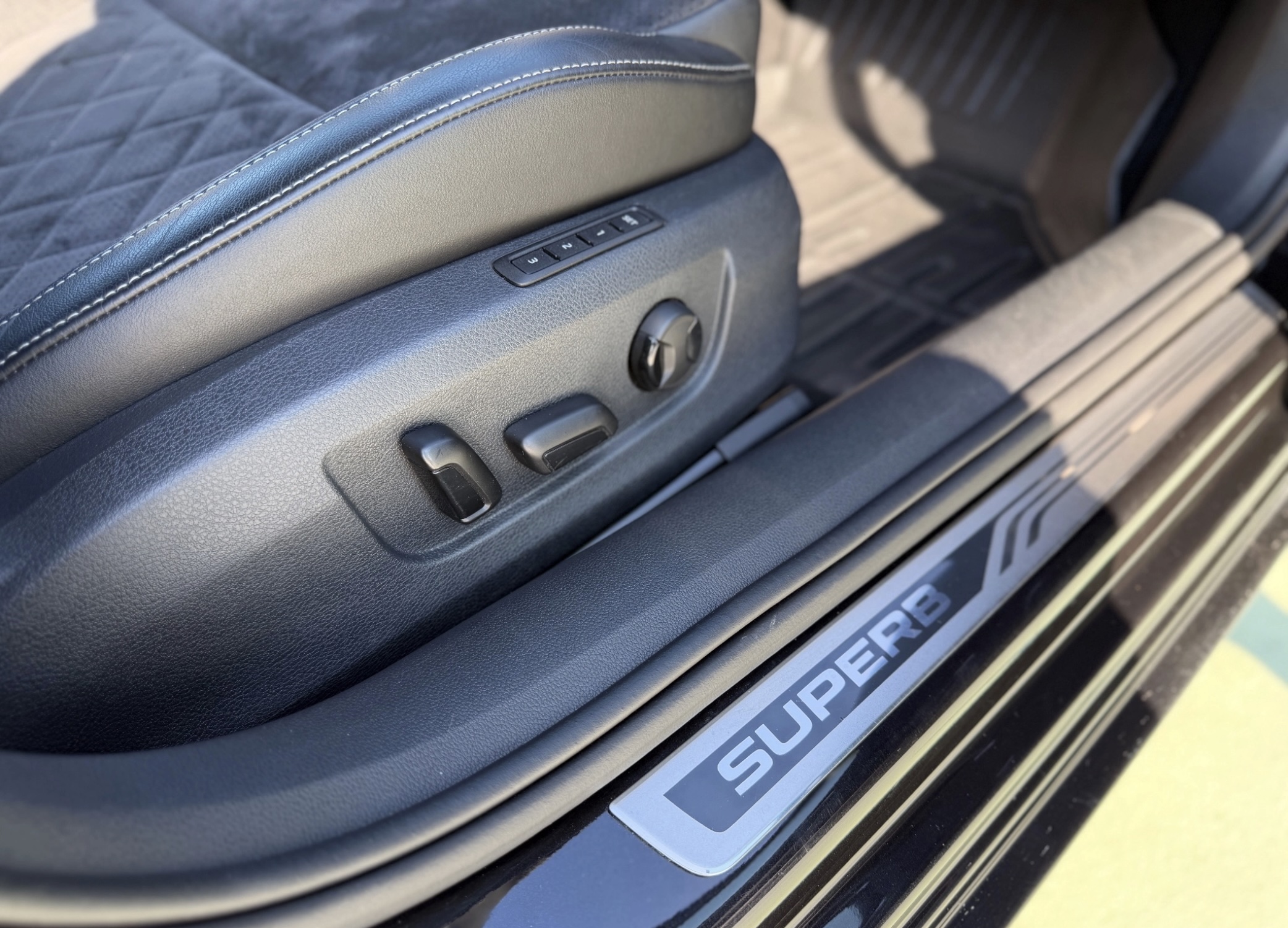 Skoda Superb Sportline - Imagine 21