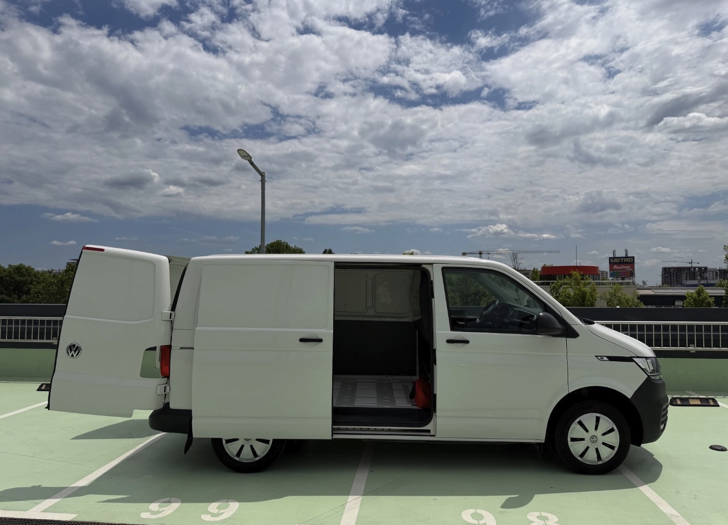 Volkswagen Transporter T6.1 - Imagine 14