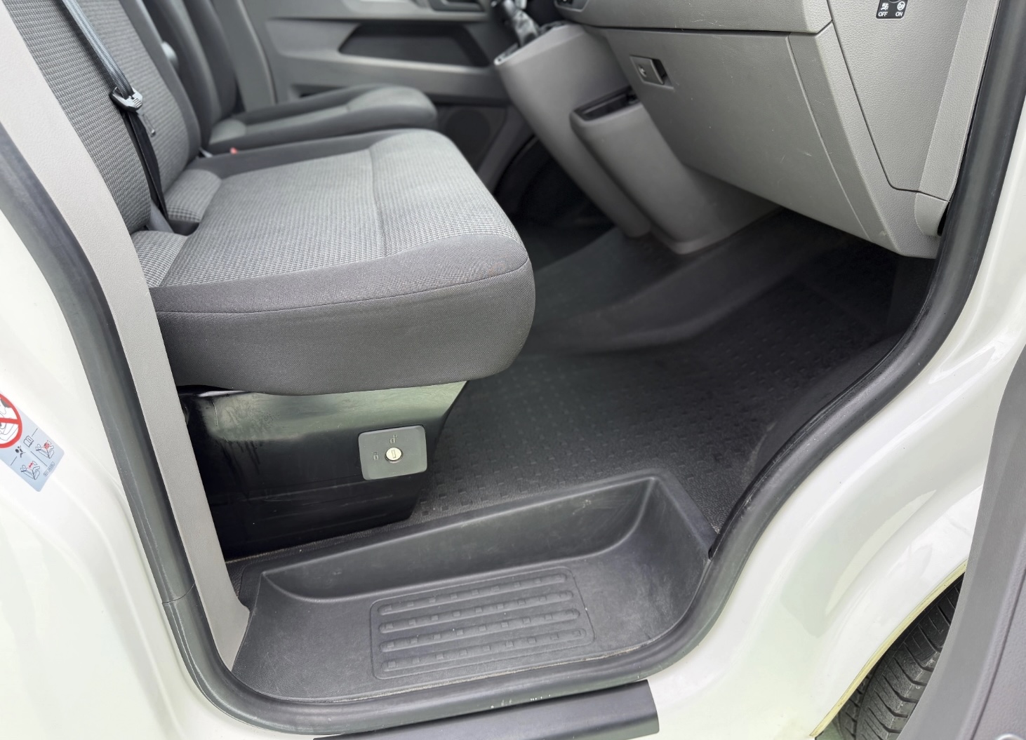 Volkswagen Transporter T6.1 - Imagine 20