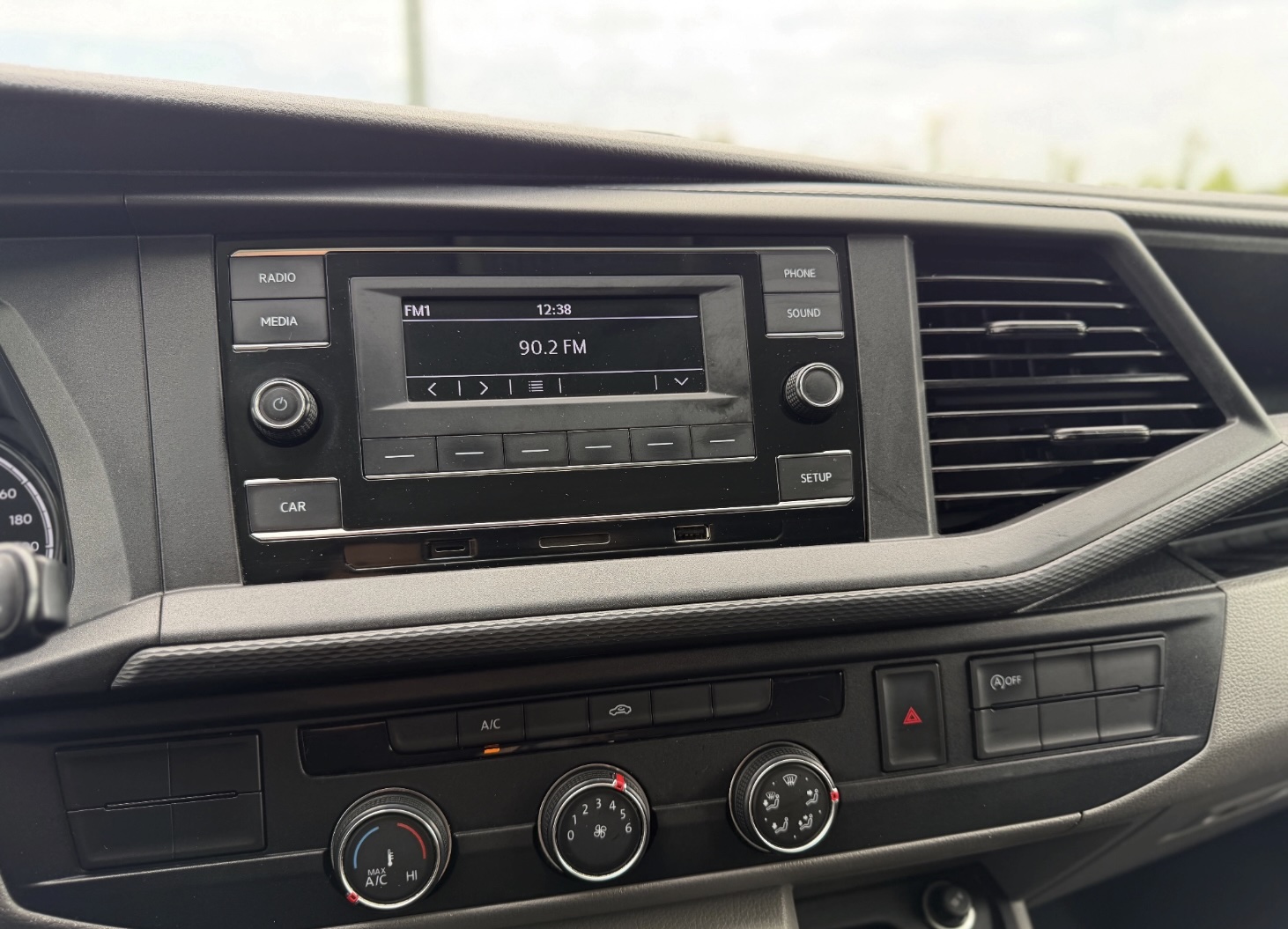Volkswagen Transporter T6.1 - Imagine 24