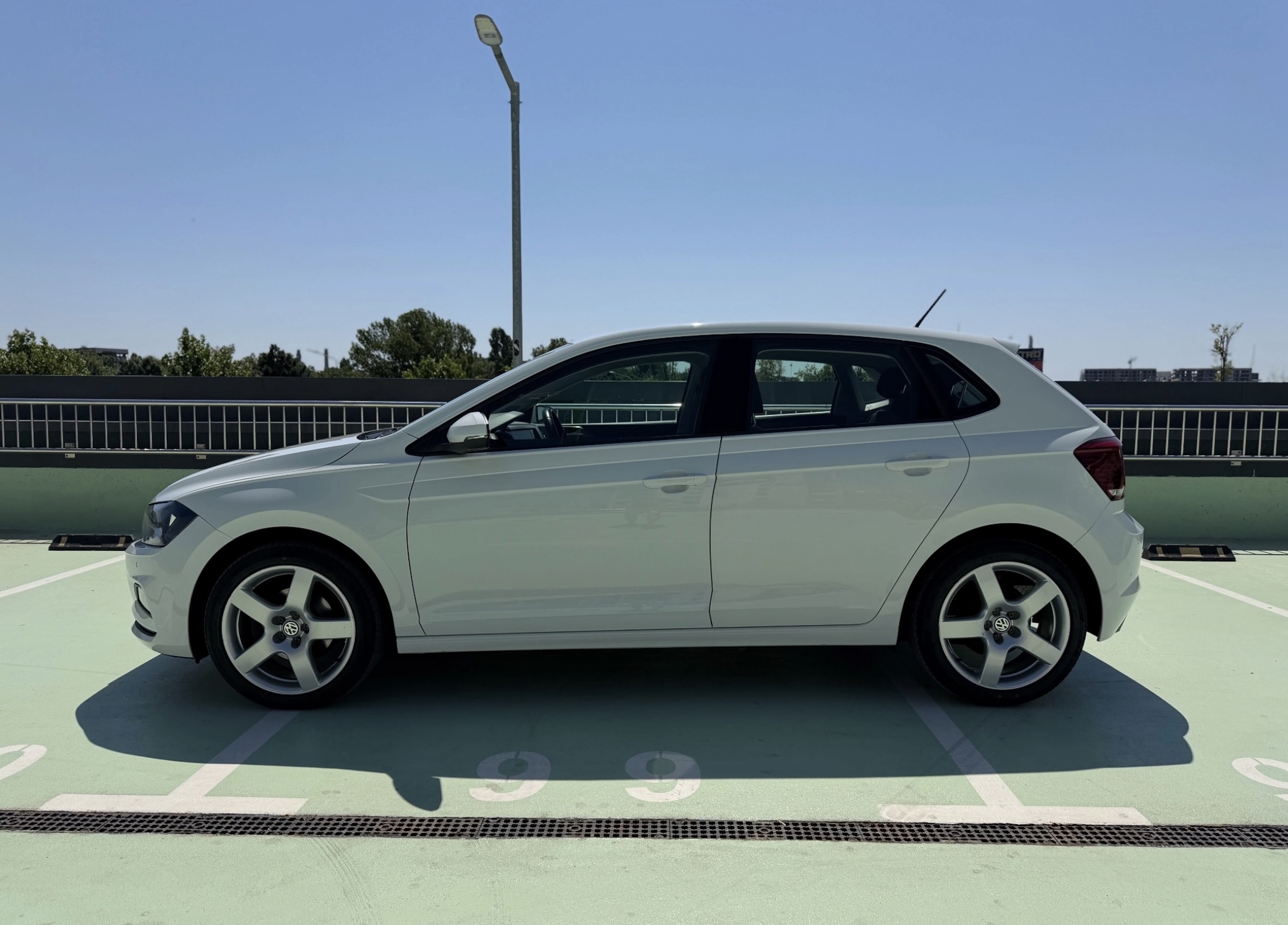 Volkswagen Polo 1.6 TDI Comfortline - Imagine 2
