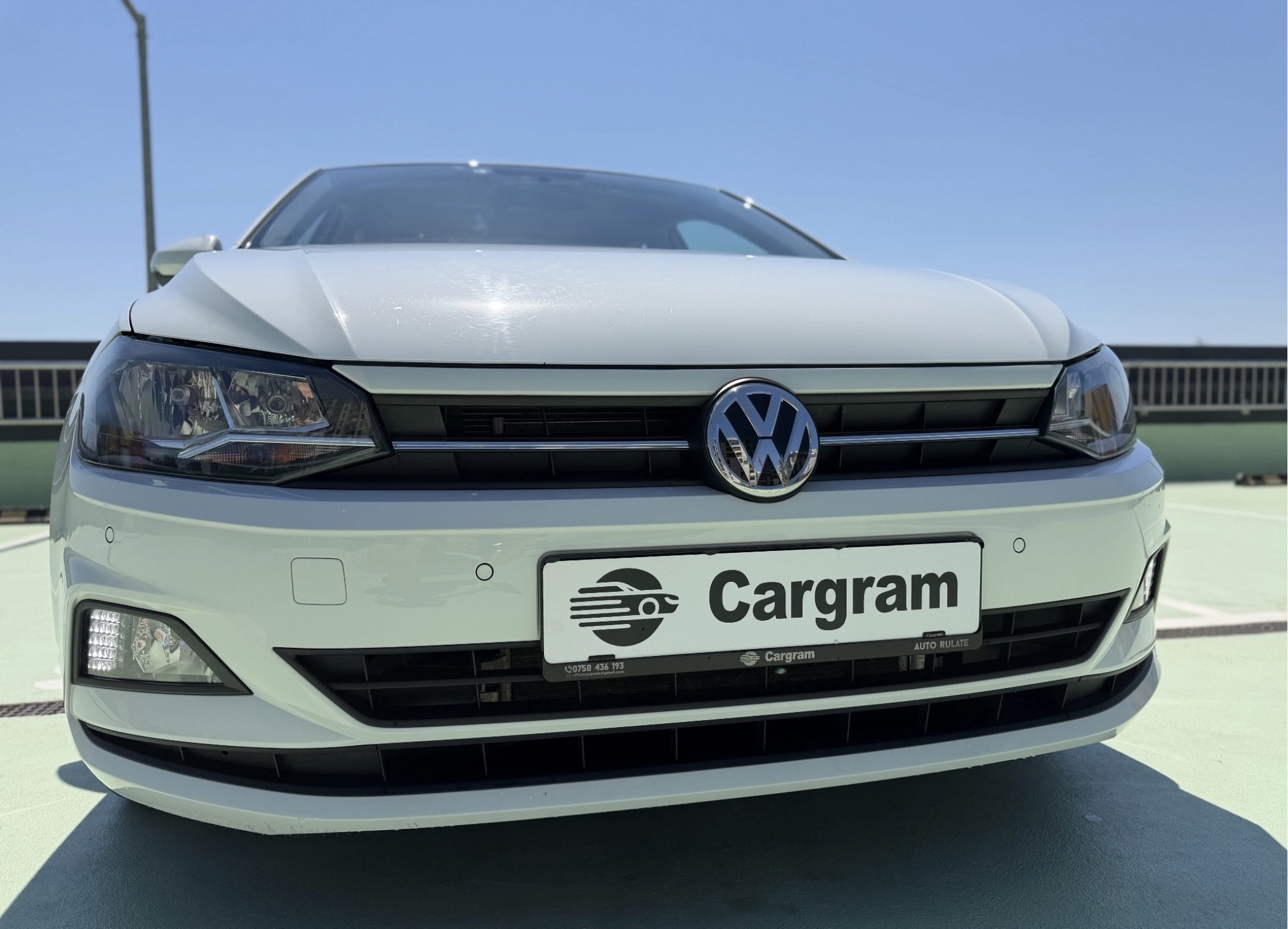 Volkswagen Polo 1.6 TDI Comfortline - Imagine 25