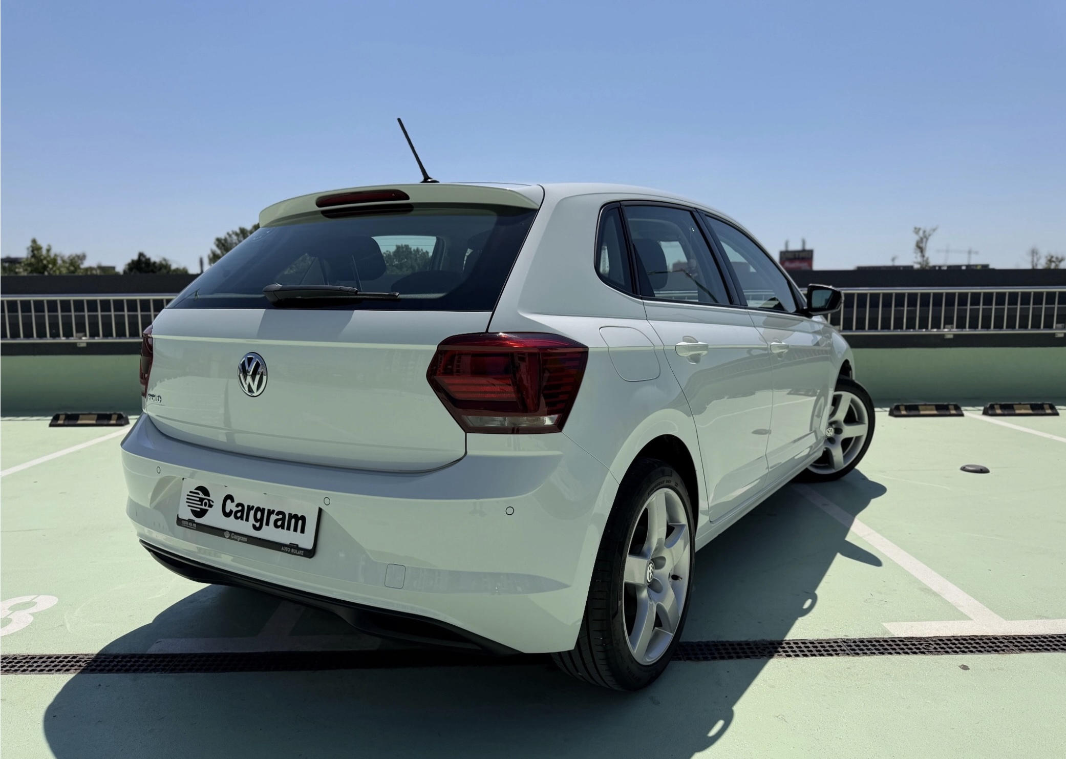 Volkswagen Polo 1.6 TDI Comfortline - Imagine 9