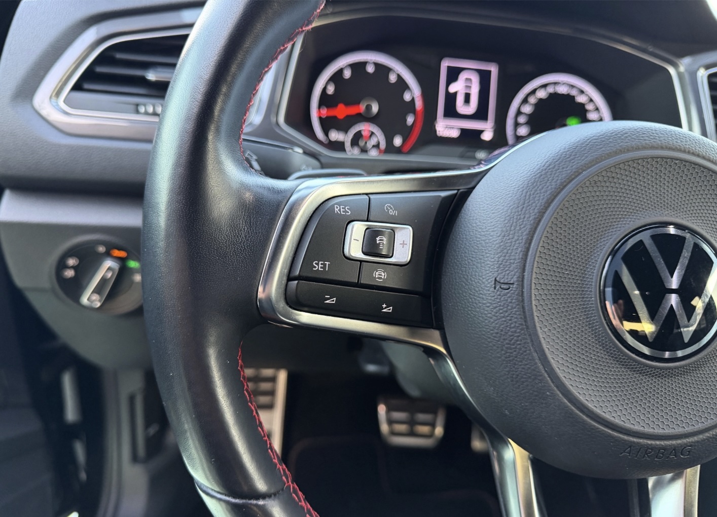 Volkswagen T-Roc 1.5 TSI DSG Sport - Imagine 14