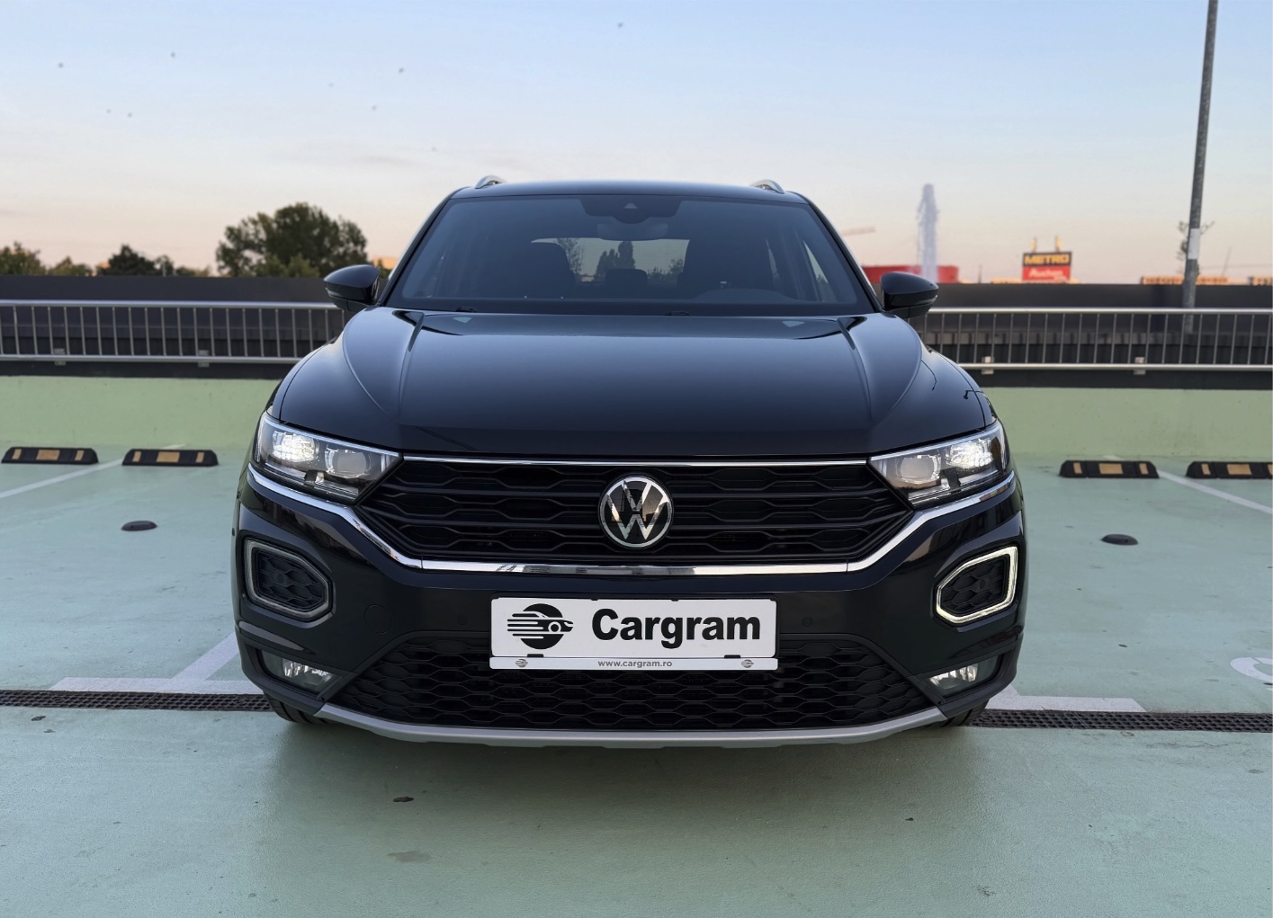 Volkswagen T-Roc 1.5 TSI DSG Sport - Imagine 4